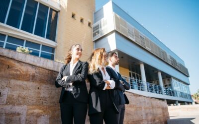 Adapting to Change: How Degree College Prepares You for a Shifting Business World